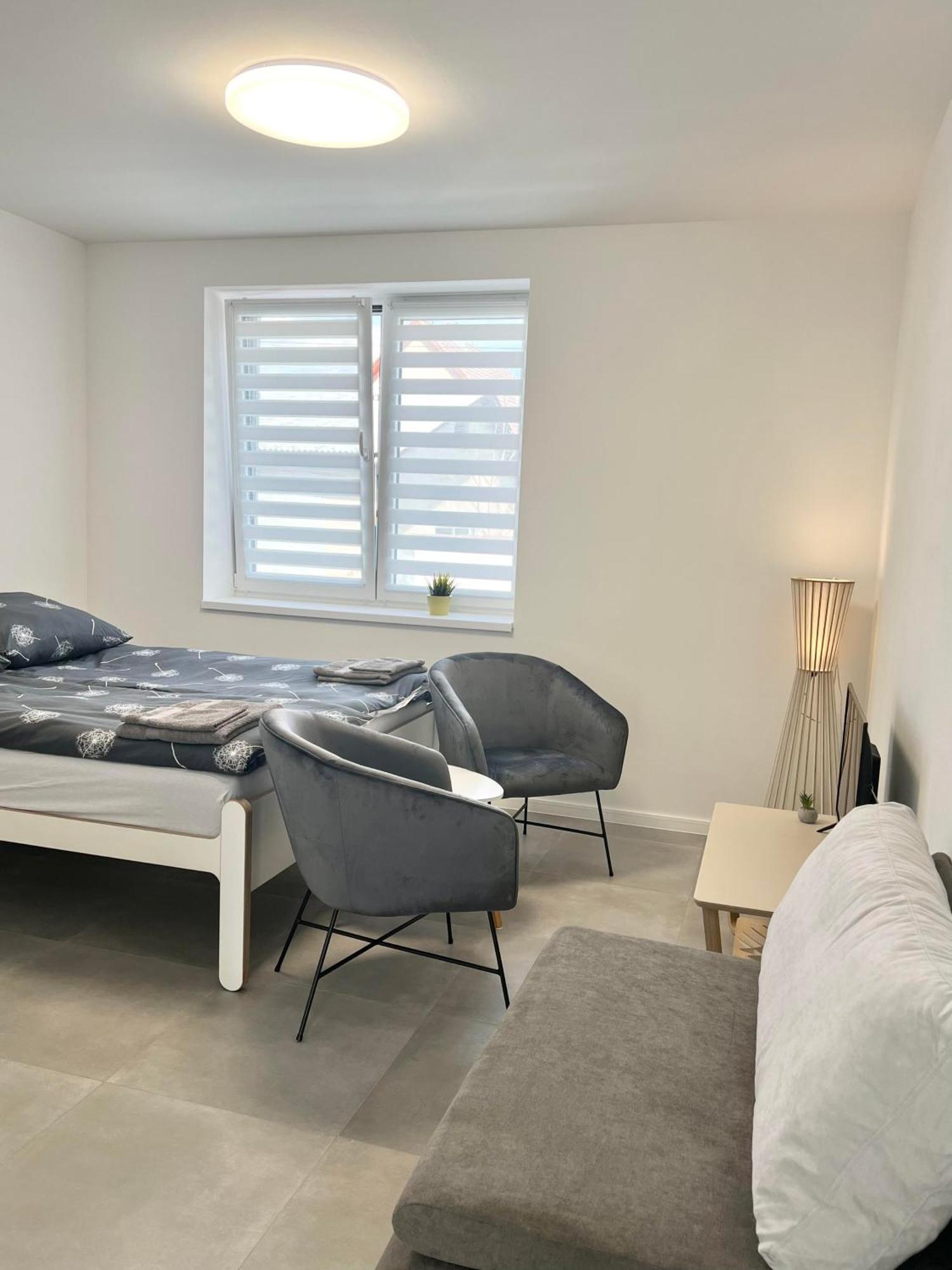 2 Moderne Apartmany 19 A 95 V Sukromi V Centre Mesta Turčianske Teplice Extérieur photo