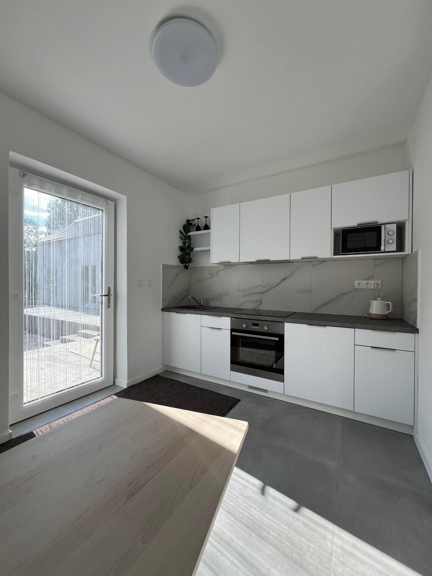 2 Moderne Apartmany 19 A 95 V Sukromi V Centre Mesta Turčianske Teplice Extérieur photo