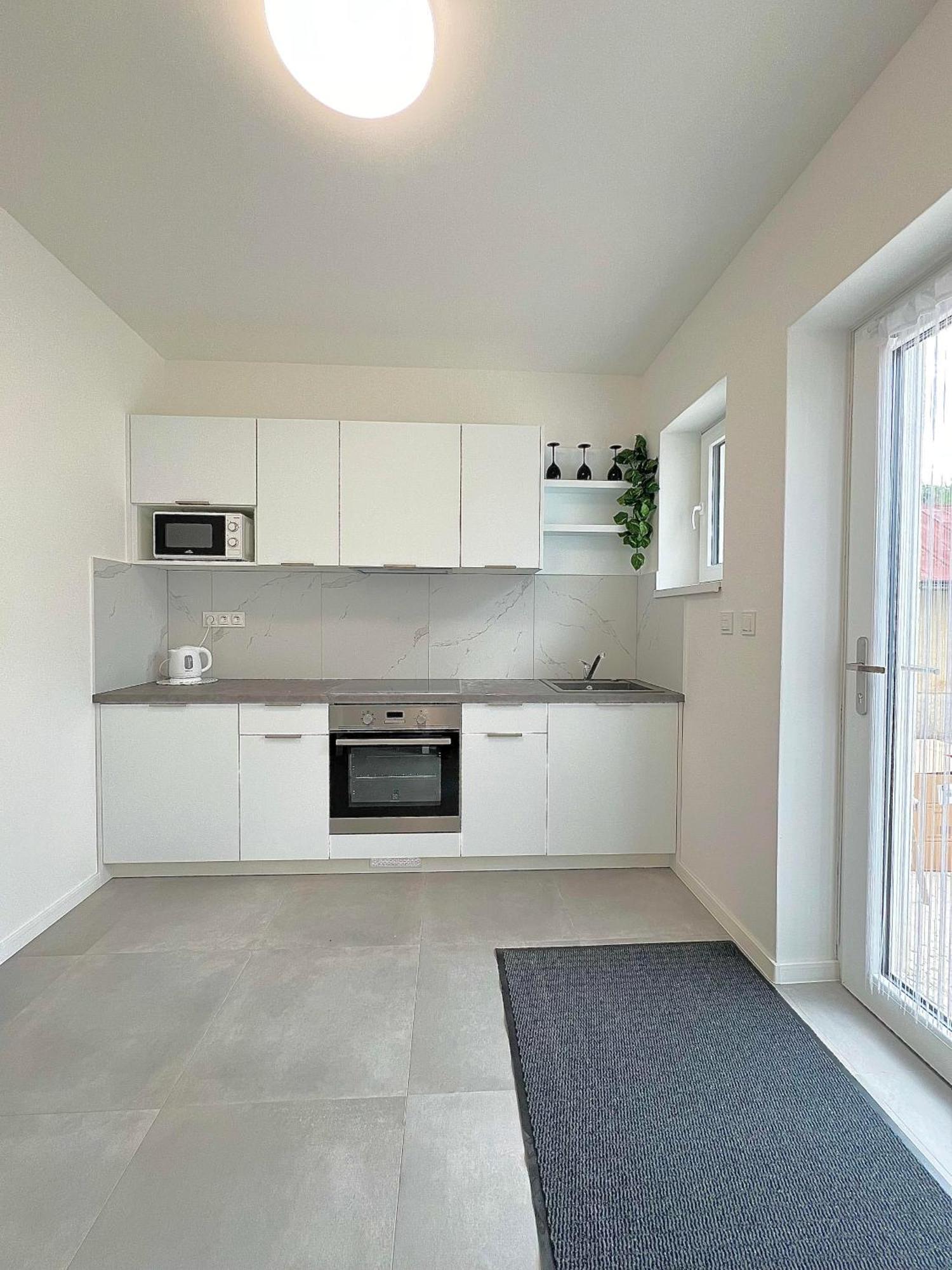 2 Moderne Apartmany 19 A 95 V Sukromi V Centre Mesta Turčianske Teplice Extérieur photo